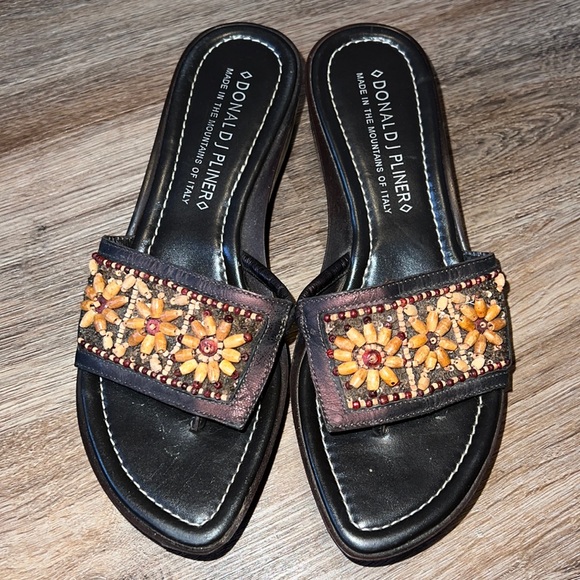 Platform Sandals - Picture 1 of 5